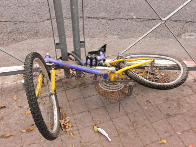 how to respond to a hit-and-run bicycle accident