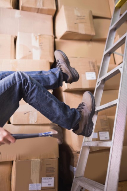 Employee slipping off of ladder: WorkingManLaw Workplace Safety Blog